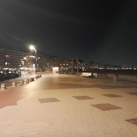 Studio Spacieux 50 M2 Pour 2+2 Tout Confort 克诺克－海斯特 外观 照片