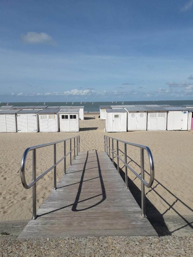 Studio Spacieux 50 M2 Pour 2+2 Tout Confort 克诺克－海斯特 外观 照片