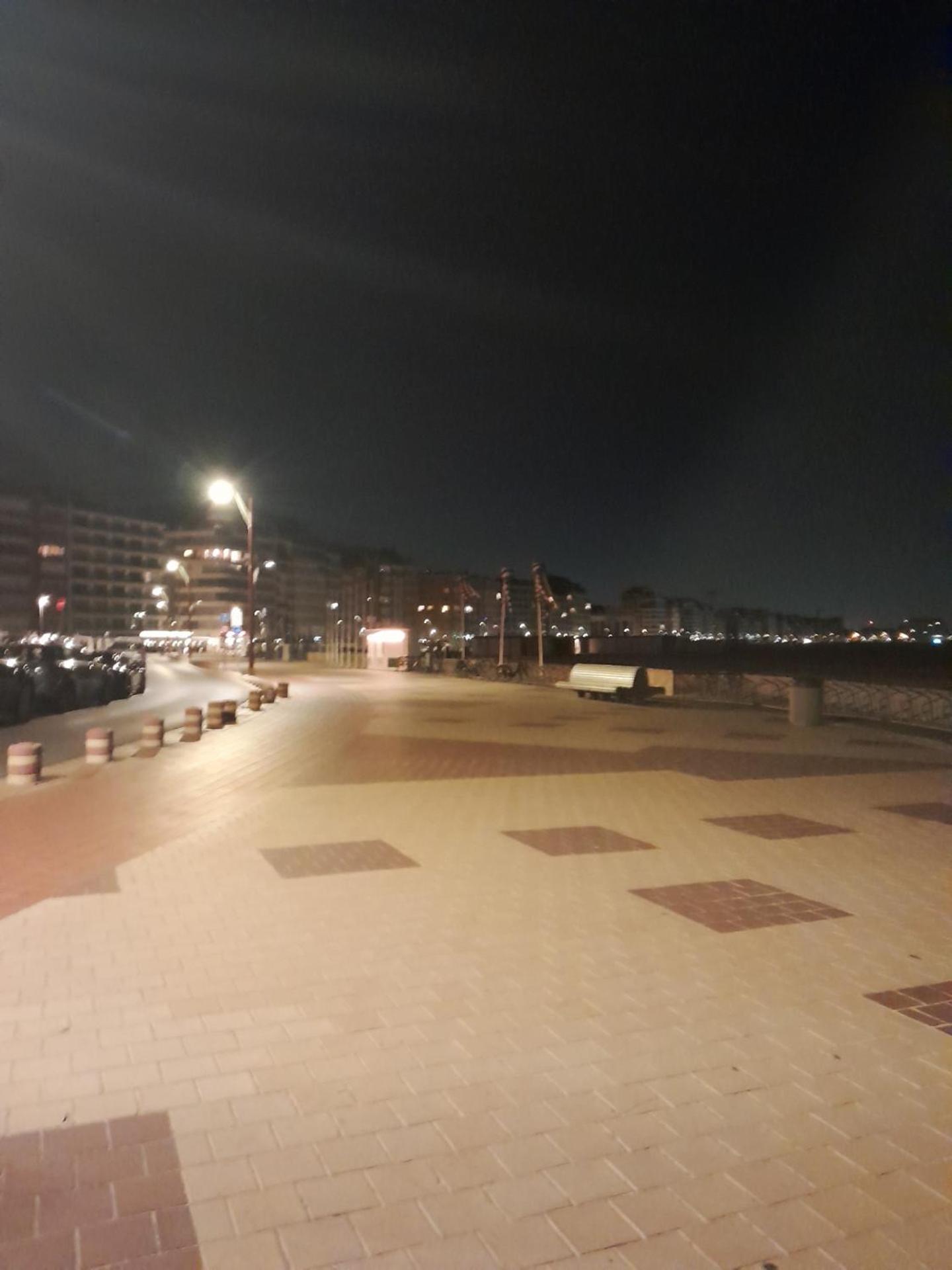 Studio Spacieux 50 M2 Pour 2+2 Tout Confort 克诺克－海斯特 外观 照片